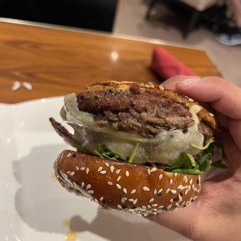 Gordon Ramsay Burger Las Vegas - Burgers Near Me - Las Vegas, Nevada Gordon Ramsay Burger Las Vegas - Burgers Near Me - Las Vegas, Nevada