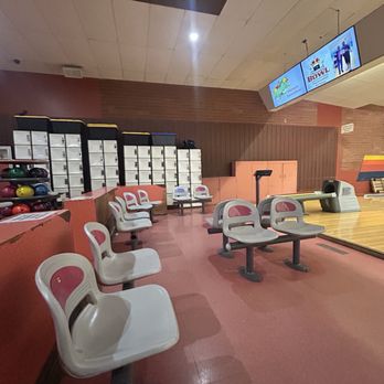Leeward Bowl - Bowling Near Me - Pearl City, Hawaii Leeward Bowl - Bowling Near Me - Pearl City, Hawaii