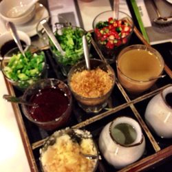 謙記 - Sauces at your table