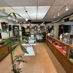 Risch's Jewelers Emporium - The is their main showroom! Tons of vintage watches and jewelry to check out !