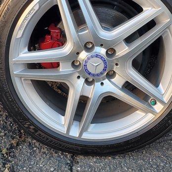 VM Auto Body - Popping RED calibers on my Benz!! - Body Shops Near Me - Alexandria, Virginia VM Auto Body - Popping RED calibers on my Benz!! - Body Shops Near Me - Alexandria, Virginia