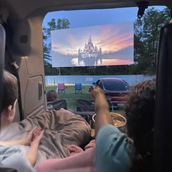 Skyline Drive-In - A perfect night at the movies