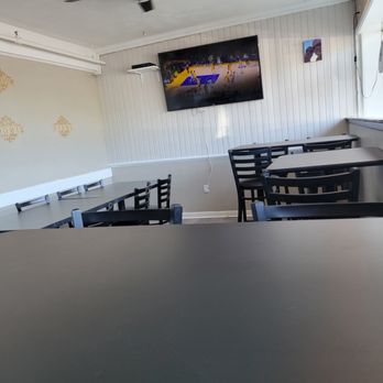 DB's Pizza - Inside - Pizza Near Me - South Kingstown, Rhode Island