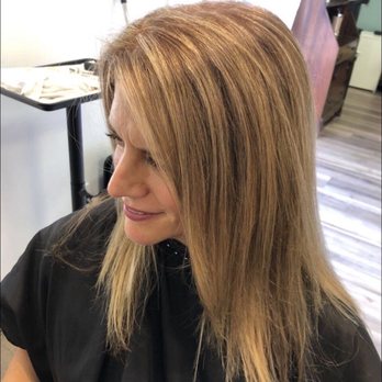 Christie's Chateau - Hair Stylists Near Me - Carpinteria, California
