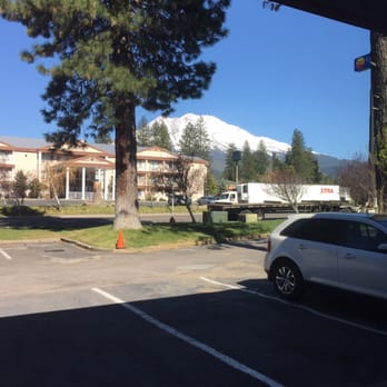 Sis-Q-Inn - Hotels Near Me - Weed, California Sis-Q-Inn - Hotels Near Me - Weed, California