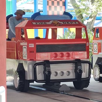 LEGOLAND - Fire truck - Amusement Parks Near Me - Winter Haven, Florida LEGOLAND - Fire truck - Amusement Parks Near Me - Winter Haven, Florida