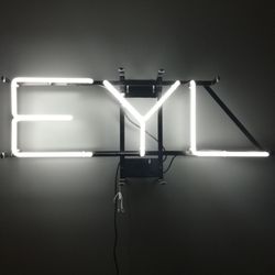 ĒLXR Yoga Lounge - Lounge