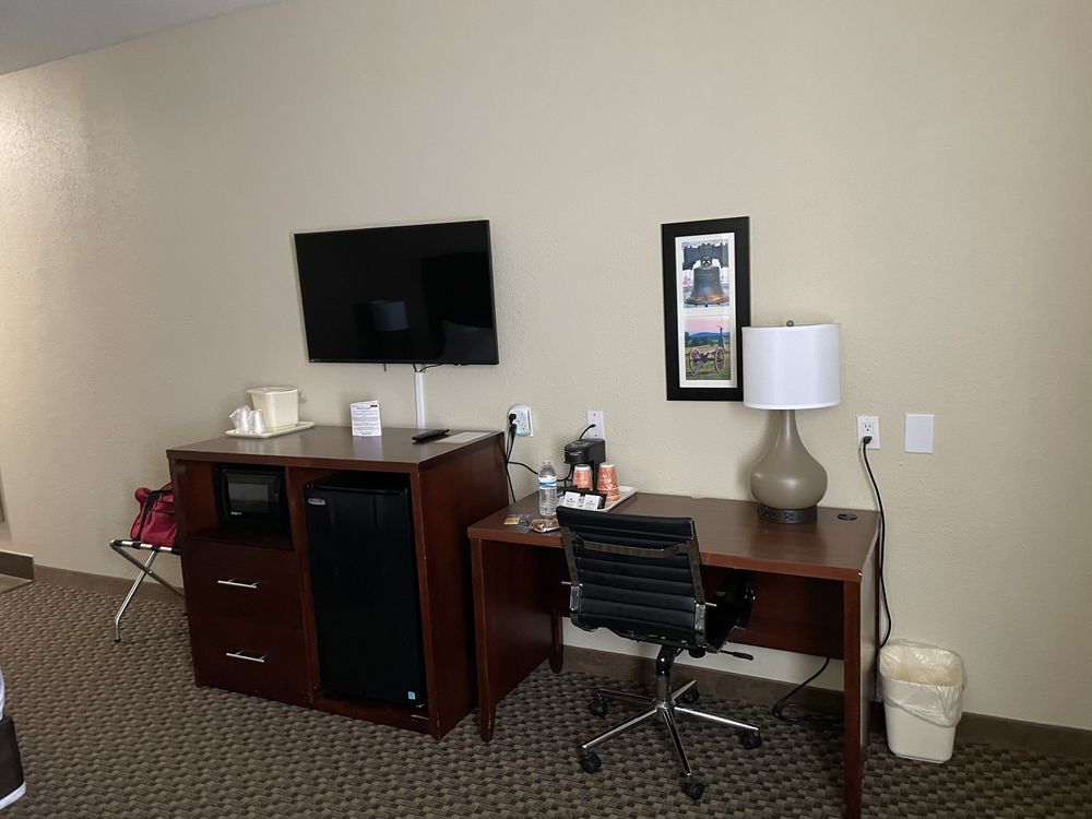 COMFORT INN Updated August 2024 111 Cook Rd, Ebensburg