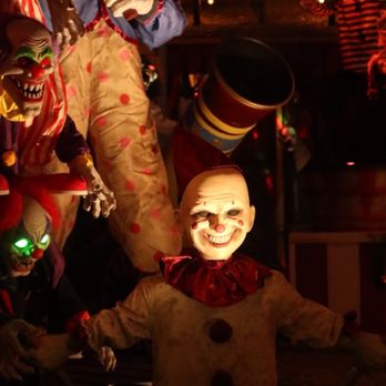 Burbank Clown House - Clown - Art Space Rentals Near Me - Burbank, California Burbank Clown House - Clown - Art Space Rentals Near Me - Burbank, California