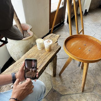 Andante Coffee Roaster - Vanilla Latte & Andante coffee - Coffee & Tea Near Me - Los Angeles, California