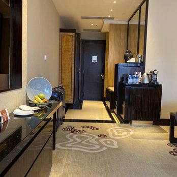 香港四季酒店 - Room - Hotels Near Me - Hong Kong, HK