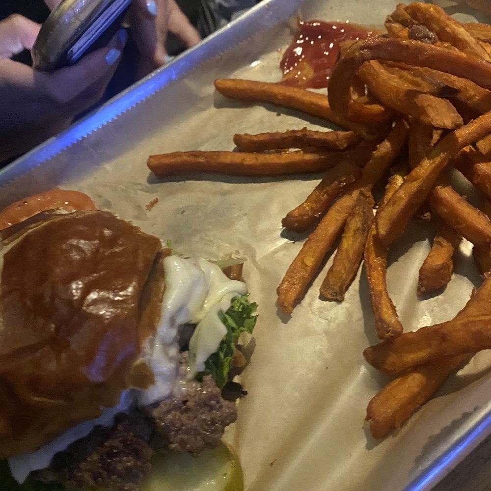 Sliders Bar & Grill - burger - Chicken Wings Near Me - Middletown, Connecticut