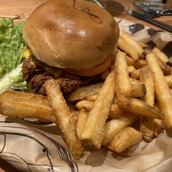 Cheddar's Scratch Kitchen - Buttermilk Chicken Sandwich - American Near Me - Miami, Florida