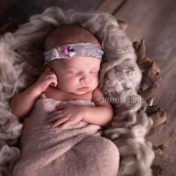 Chy Creative - Newborn photographer in Windsor, Colorado! Chy Creative! - Graphic Design Near Me
