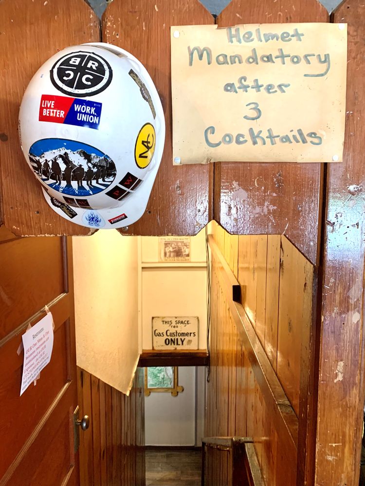 Tom's Place Cafe