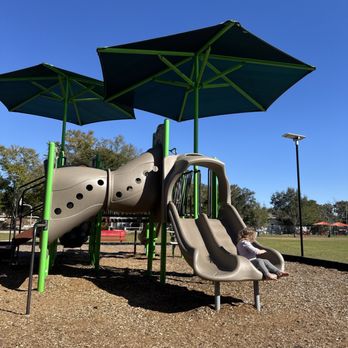 Kawanis Dog Park - Hanging out at the park! - Dog Parks Near Me - Pensacola, Florida Kawanis Dog Park - Hanging out at the park! - Dog Parks Near Me - Pensacola, Florida