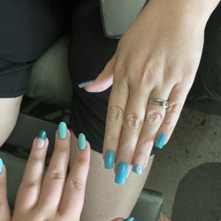 Illusion Nails - Acrylic nails