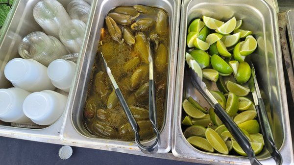 Carnitas Los Dos Chingones by null