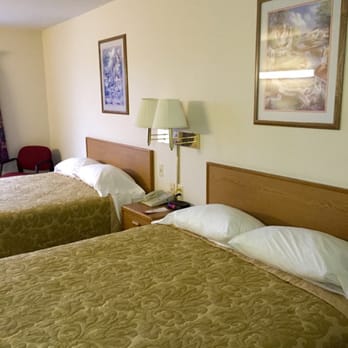 Super 8 by Wyndham Brooklyn - Room - Hotels Near Me - Brooklyn, Michigan Super 8 by Wyndham Brooklyn - Room - Hotels Near Me - Brooklyn, Michigan