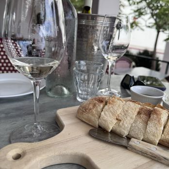 Margerum Wine - Afternoon on Sunday - Wine Tasting Room Near Me - Santa Barbara, California Margerum Wine - Afternoon on Sunday - Wine Tasting Room Near Me - Santa Barbara, California