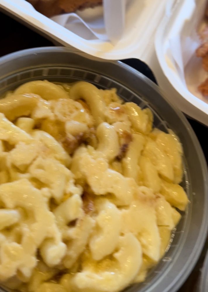 SALT PEPPER KETCHUP Updated October 2024 16 Photos 10100 Bird