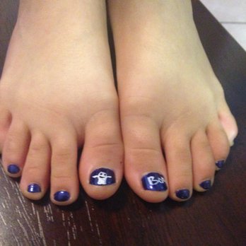 Best Nails - Ghost and BOO - Nail Salons Near Me - Stevens Point, Wisconsin