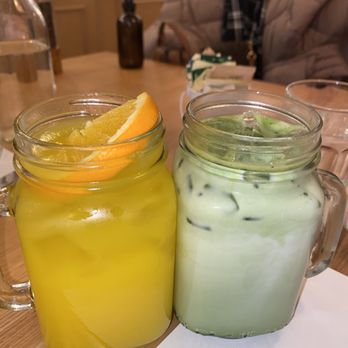 Ol Days - Freshly squeezed OJ & Matcha Iced Latte (could have had stronger matcha flavor tho) - Breakfast & Brunch Near Me - New York, New York