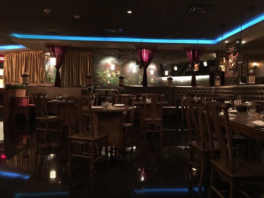 Da Tang Zhen Wei Restaurant by null