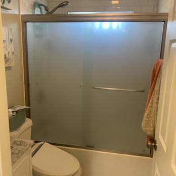 Handyman - Shower door installed - Handyman Near Me - Fullerton, California Handyman - Shower door installed - Handyman Near Me - Fullerton, California