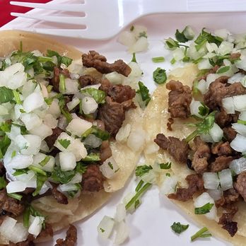 Tacos Gavilan - Dueling Tacos de Asada - Mexican Near Me - Downey, California