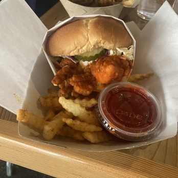 Savage And Cooke - Fried Chicken Sandwich - Distilleries Near Me - Vallejo, California