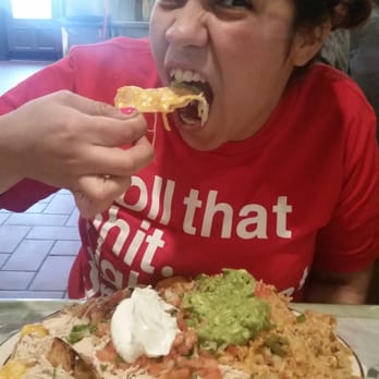 El Farolito - Omg the Nachos will feed 4 ppl for sure! Huge - Mexican Near Me - Placentia, California El Farolito - Omg the Nachos will feed 4 ppl for sure! Huge - Mexican Near Me - Placentia, California