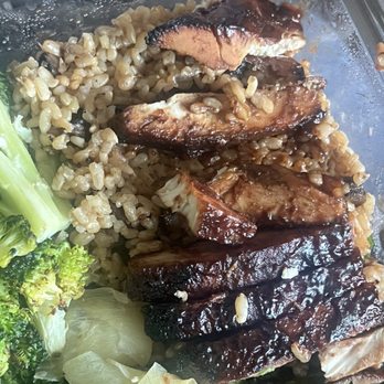 Goop Kitchen - I believe this is the miso or teriyaki chicken plate . Flavors are amazing. The chicken is not edible. Unless you like shoe leather. - Restaurants Near Me - Oakland, California Goop Kitchen - I believe this is the miso or teriyaki chicken plate . Flavors are amazing. The chicken is not edible. Unless you like shoe leather. - Restaurants Near Me - Oakland, California