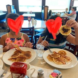 202 Diner - Chocolate Chip Pancakes, Bacon