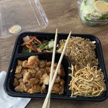 Mei Hibachi Steak House - Chicken Hibachi - Japanese Near Me - Hackensack, New Jersey
