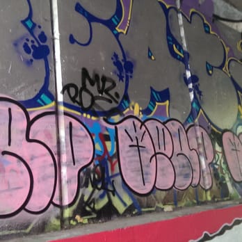 Parkland Walk - Plus pseudo urban grafittee - Parks Near Me