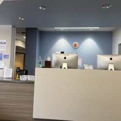 OmniSleep Sleep Health - Entry and waiting room clean, tidy, friendly staff!!!
