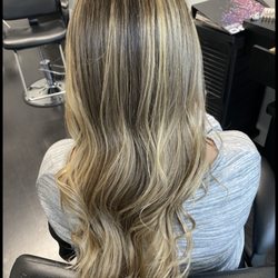 The Hair & Nail Lounge