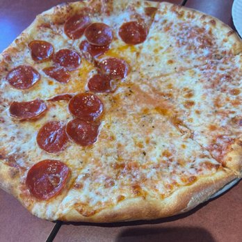 Pizza Zone - Half cheese & Half pepperoni small size (6 slices) - Pizza Near Me - San Francisco, California Pizza Zone - Half cheese & Half pepperoni small size (6 slices) - Pizza Near Me - San Francisco, California