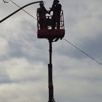 Elite Power - Last part of a street light install - Electricians Near Me - Sacramento, California Elite Power - Last part of a street light install - Electricians Near Me - Sacramento, California