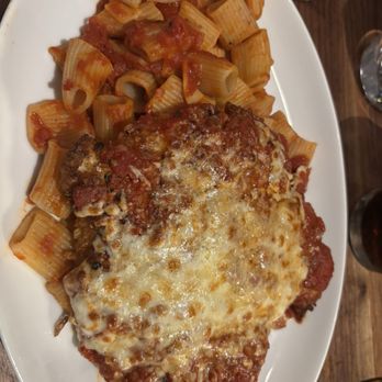 Max a Mia - Chicken Parmigiano - Italian Near Me - Avon, Connecticut