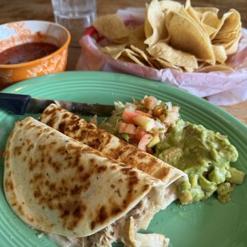 Mexico Lindo Kailua - 2 mini chicken quesadillas, a side of chips and salsa - Mexican Near Me - Kailua, Hawaii