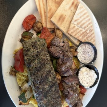 Fast Eddy's Quick Mideast - Mixed grill (Chicken Kabob and Beef Tikka) - Middle Eastern Near Me - Jacksonville, Florida