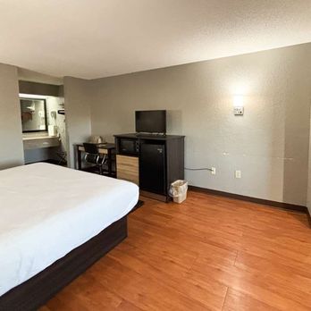 Econo Lodge - Motel Prattville AL Single King - Hotels Near Me - Prattville, Alabama Econo Lodge - Motel Prattville AL Single King - Hotels Near Me - Prattville, Alabama
