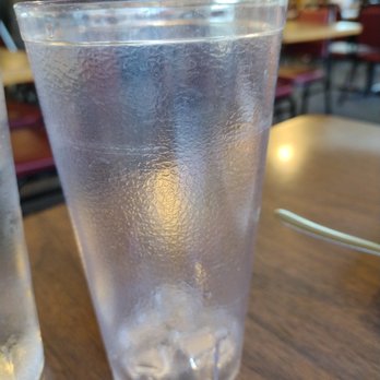 Li's Mongolian BBQ - Look at these cups they are nasty and dirty - Barbeque Near Me - Carmichael, California