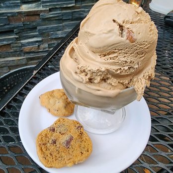 Fenton's Creamery - Butter Pecan small size with two cookies - Ice Cream & Frozen Yogurt Near Me - Vacaville, California Fenton's Creamery - Butter Pecan small size with two cookies - Ice Cream & Frozen Yogurt Near Me - Vacaville, California