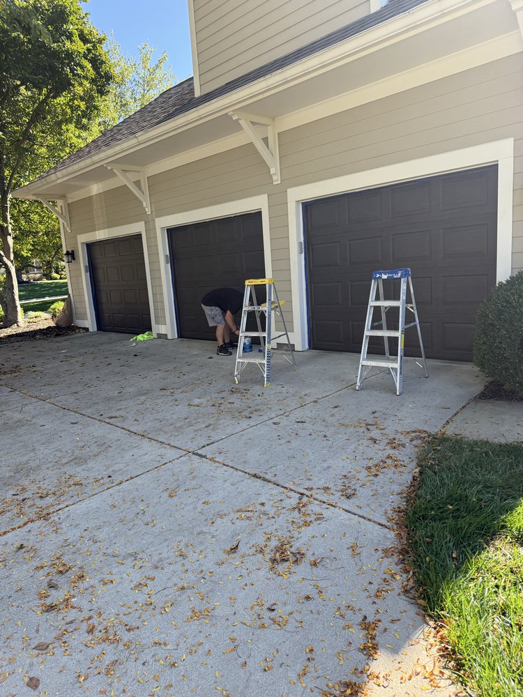 Mike's Garage Door Repair - Garage Door Contractor in Loveland, OH