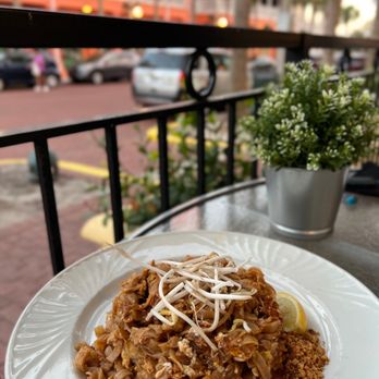 Thai Thani Celebration - Chicken Phad Thai - Thai Near Me - Kissimmee, Florida Thai Thani Celebration - Chicken Phad Thai - Thai Near Me - Kissimmee, Florida