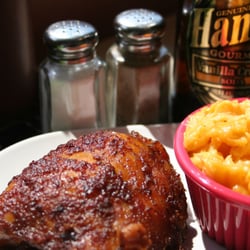 Smokehouse Bar-B-Que - Chicken thigh with a side of Mac 'n' Cheese