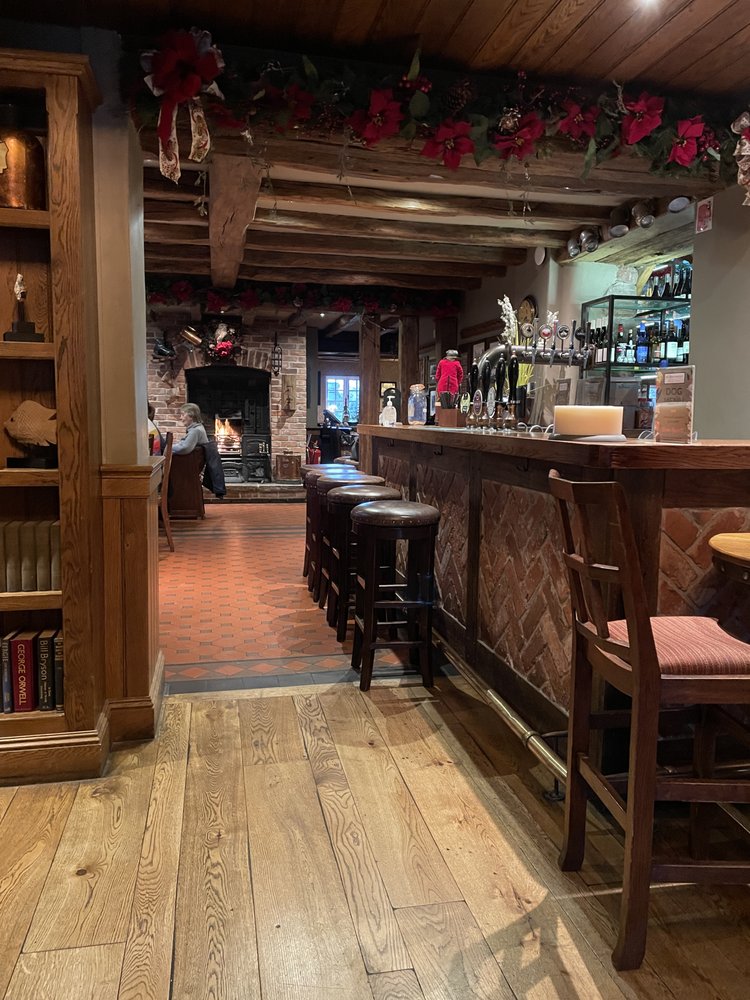 THE FISHPOOL INN - Updated April 2026 - 11 Photos - Fishpool Road ...